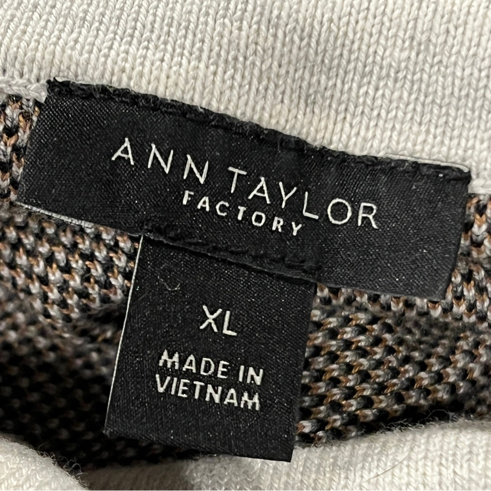 Ann Taylor White Sleeveless Turtleneck Sweater - Picture 5 of 9